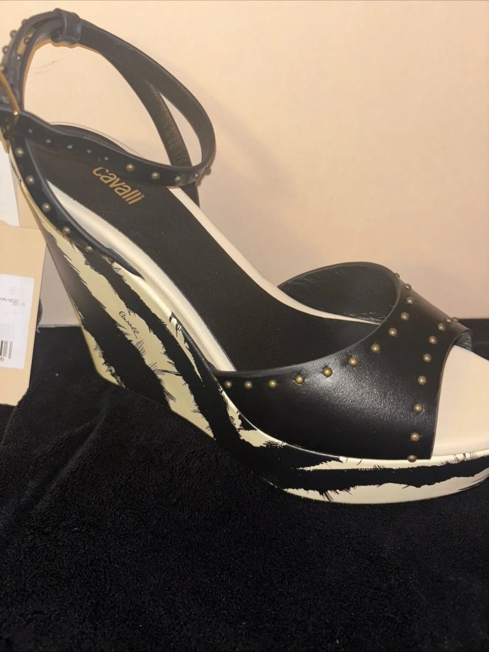 Roberto Cavalli freedom-print stud wedge NWT
